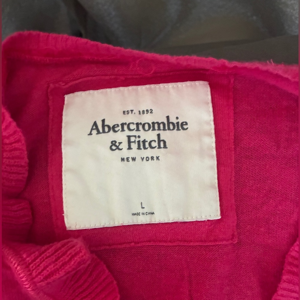 Abercrombie & Fitch Vibrant Pink Sweater - Picture 2 of 2